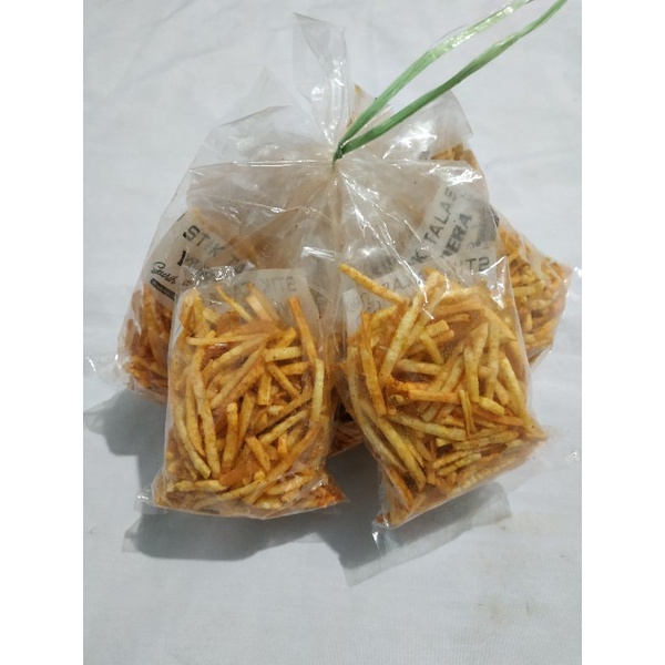 

Keripik Stik Talas Enak Gurih Camilan Tradisional