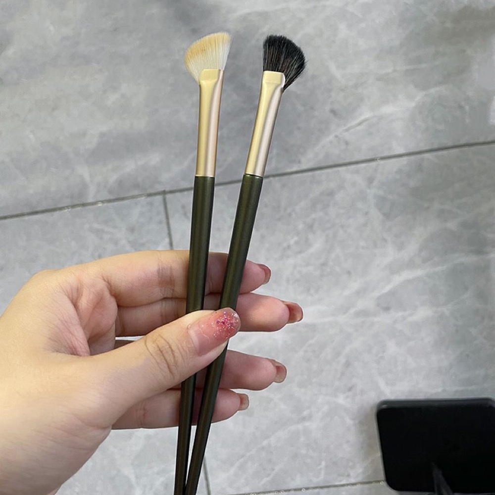 [COD Tangding] Sikat Peneduh Hidung Multifungsi Portabel Lembut Mengembung Rambut Kecantikan Makeup Brush