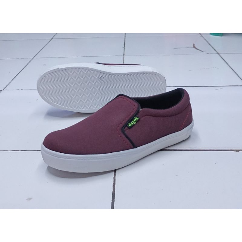 sepatu slip, on glosiran serian 5ps 39-43 glosir  kodian dagok