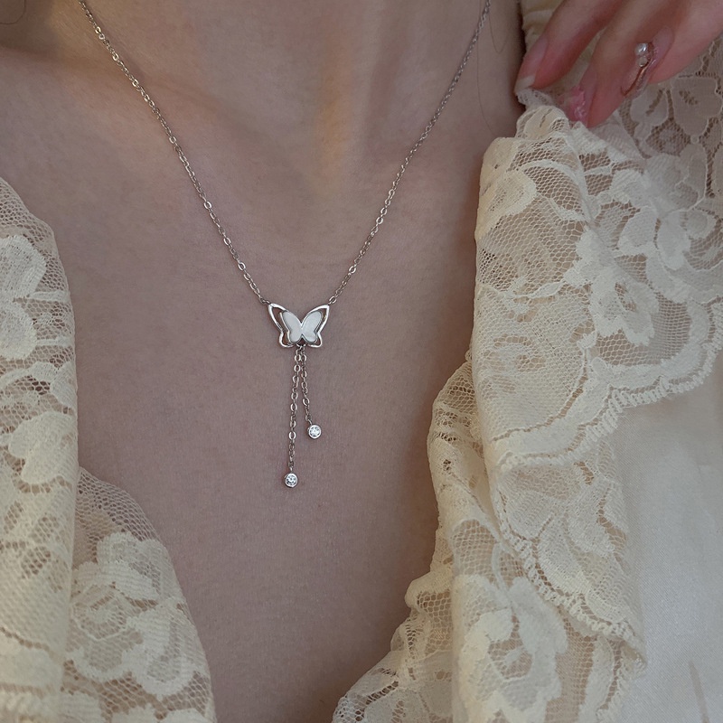 Fashion Korea Alloy Super Peri Putih Fritillary Butterfly Kalung Untuk Wanita