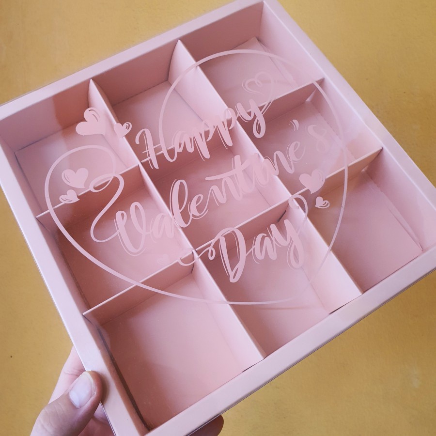 

5 Pcs Kardus Pink Mika Valentine Day Dus Kotak Eggtart Fruit Pie Kue Soes Pie Sekat 9 Ukuran 24x24x4 cm