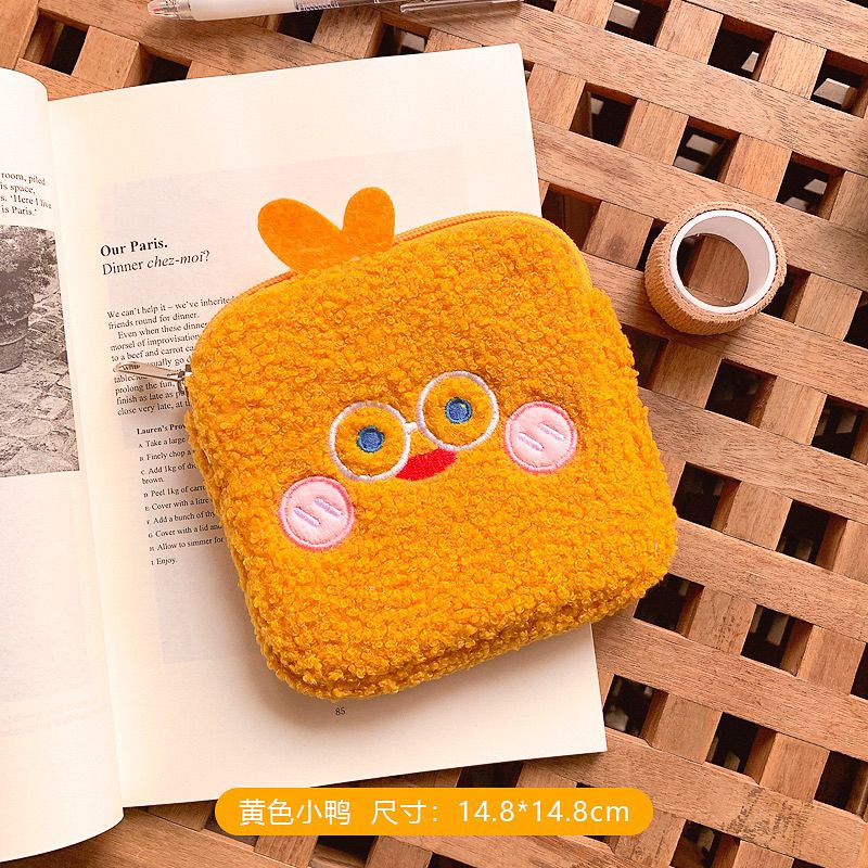 TAS KOSMETIK /PEMBALUT MINI BULU KARAKTER LUCU ESTETIK KAWAII