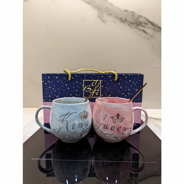 

HAMPERS Gelas Couple Set Gift Box Mug Hadiah Lebaran Wedding Parcel - King Queen