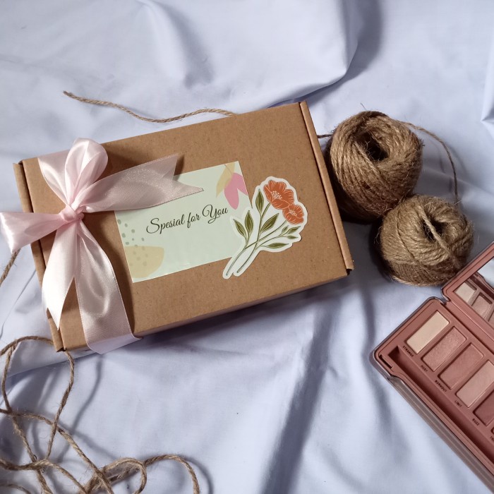 

Paket Hampers Ramadhan/Hampers Lebaran Potton Senja Lasercut