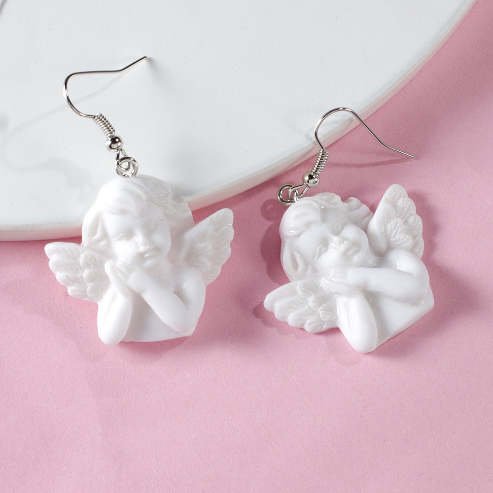 Anting Malaikat Putih Murni Retro Cupid Relief Figure Anting Kepribadian