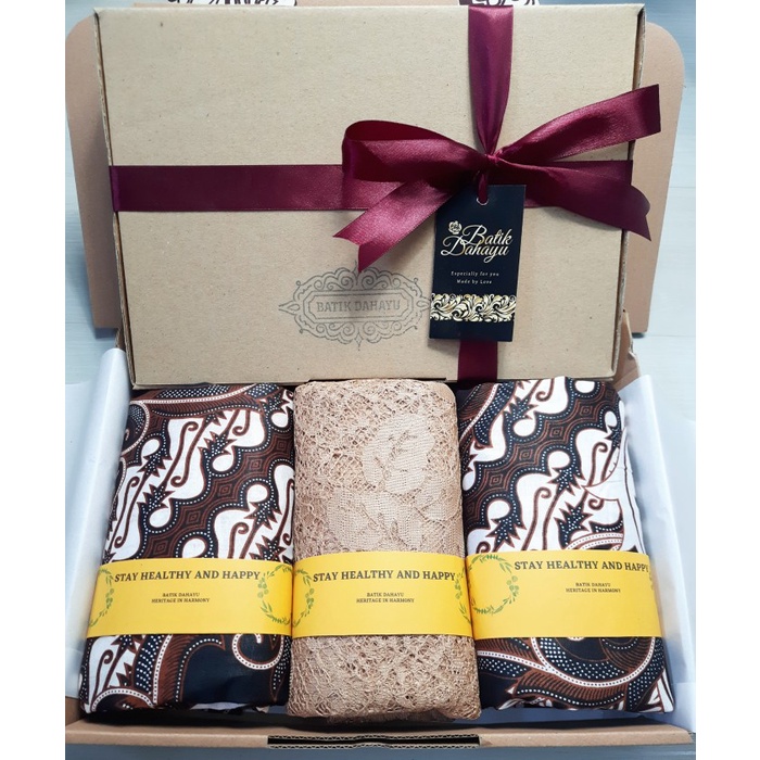 

wedding gift kain batik/ christmas hampers natal lebaran / gift set - tanpakartu