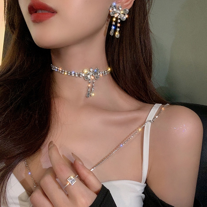 Kalung Ikatan Simpul Kristal Mewah Untuk Wanita Elegan Permata Choker Perhiasan Aksesoris