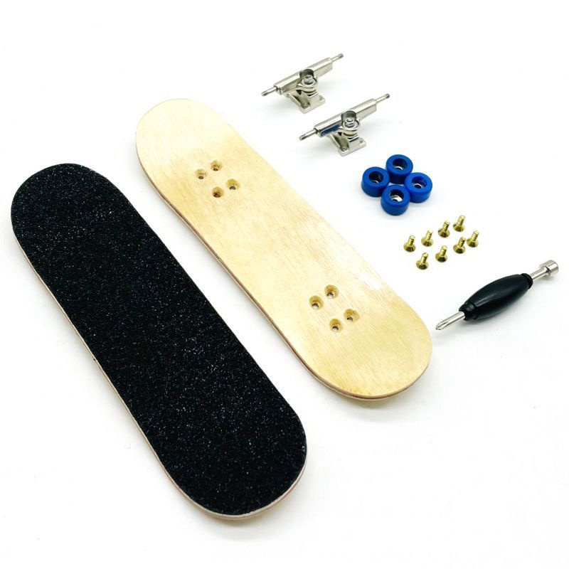 Skateboard Jari Profesional Pencelupan Dua Sisi Upgrade Bantalan Roda Bola Maple Lima Lapis Dimulai