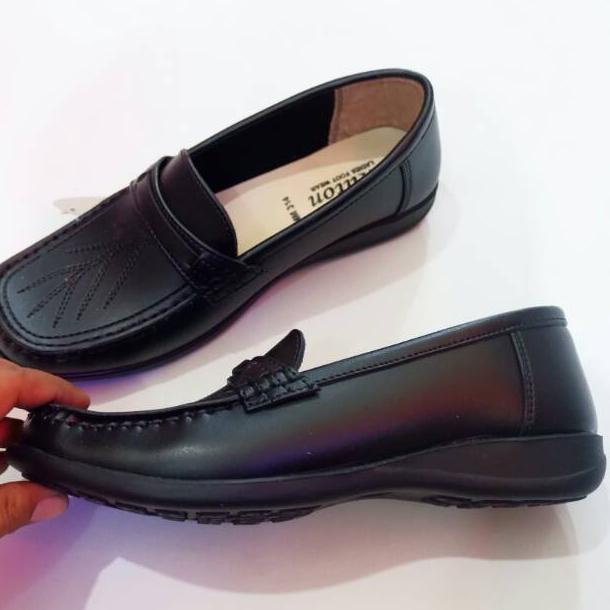 MENARIK MILTON MM Sepatu Pantopel Kerja Wanita (hitam & putih ) Sepatu Formal Milton Sepatu Perawat 