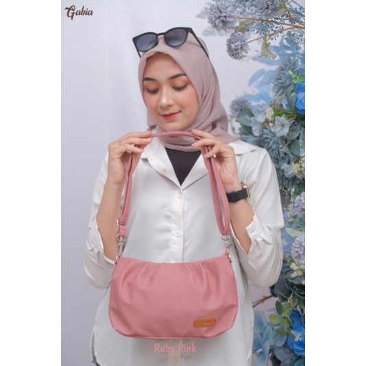 TAS SELEMPANG RUBY BY GABIA BAHAN CHOCOLY ANTI AIR WATERPRPOOF PREMIUM