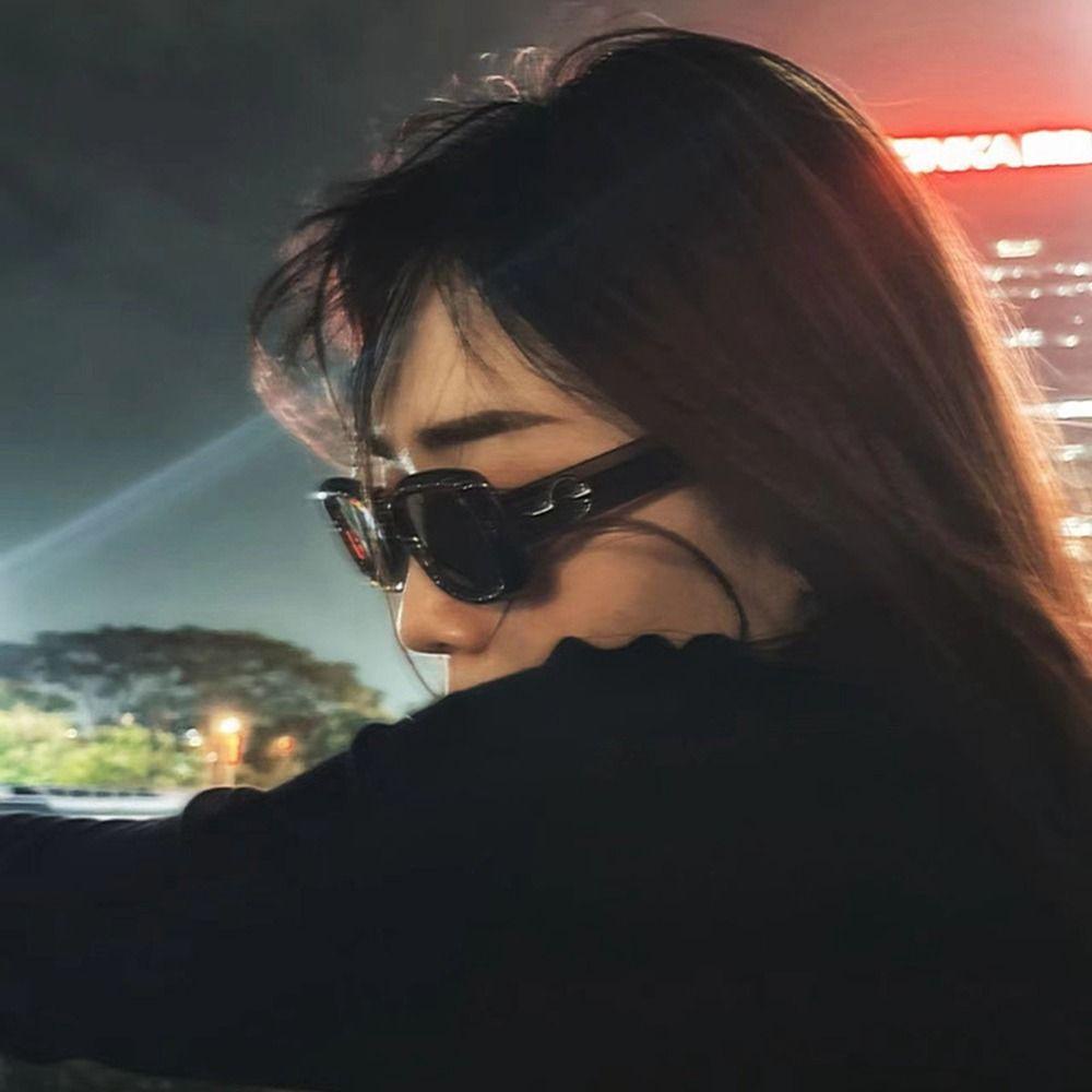 [Elegan] Kacamata Hitam Anti UV Portable Pria Keren Retro Kacamata Hitam Outdoor Bersepeda Kacamata Hitam PC Jennie Gaya Yang Sama Perlindungan Mata Properti Foto Gaya Korea Eyewear