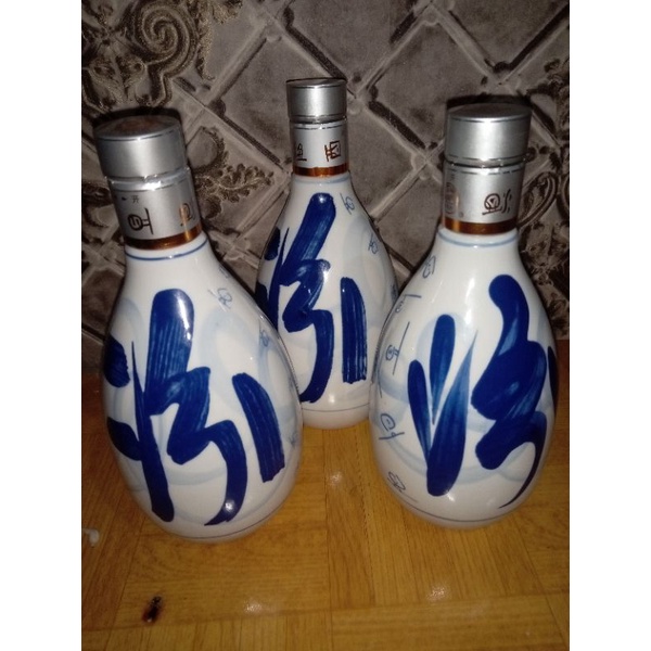 botol  bekas minuman keras