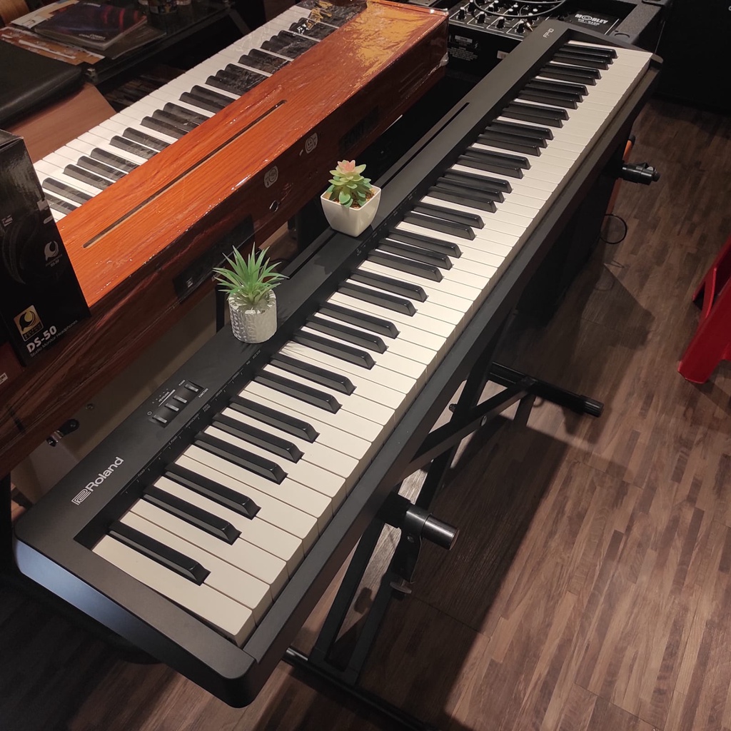 Digital Piano Roland FP-10 Digital Portable Piano Roland FP10 FP 10