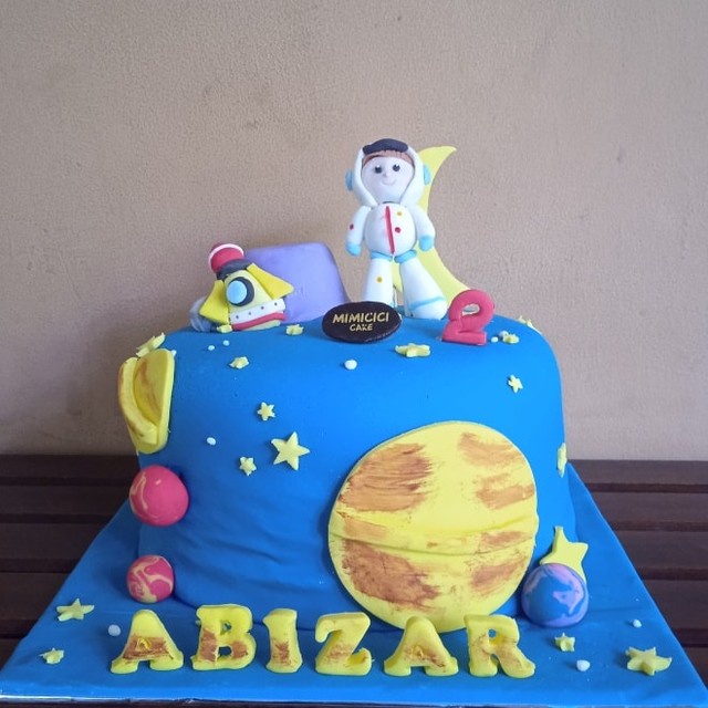 

Kue Ulang Tahun Custom Cake Karakter (custom aneka karakter) Ukuran 18cm