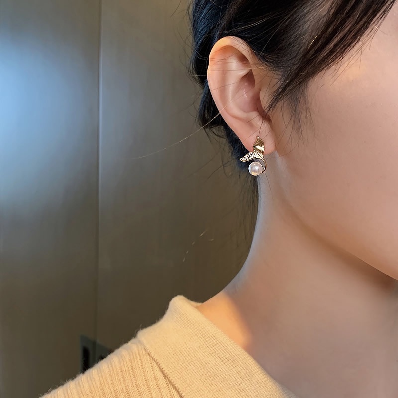 925tremella Stud Earrings Fishtail Pearl Earrings Temperamen Sederhana Perempuan High-End Influencer2022Anting Trendi Gaya Baru