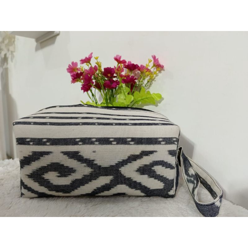 pouch makeup Tenun Troso Jepara/ pouch kosmetik/ pouch tisu/pouch serbaguna