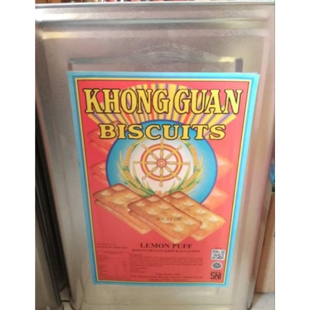 Kaleng BEKAS biskuit ukrn 23.5 x 35 cm