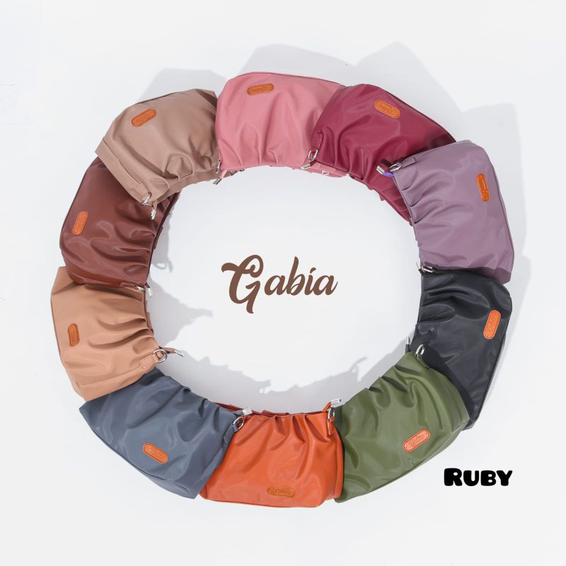 RUBY GABIA/ TAS SLEMPANG