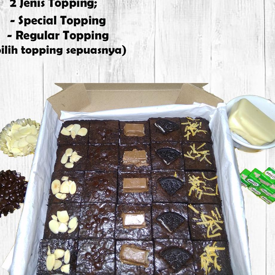 

✻ Fudgy Brownies Panggang Sekat ( free request notes ) / Size 20x20 cm / 25 Slices ❉