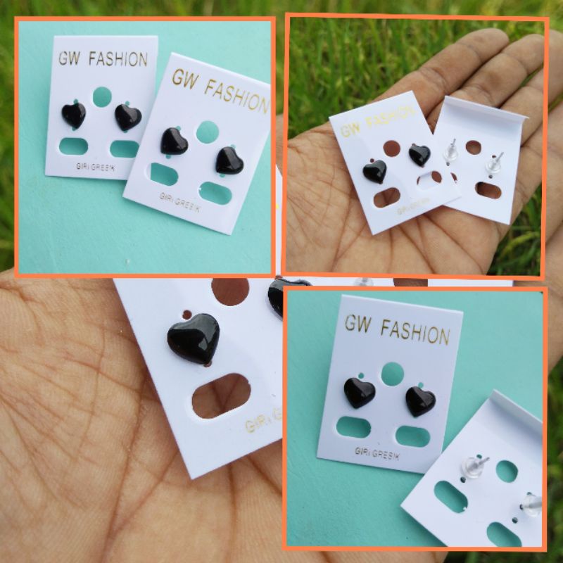 Sepasang anting tindik hitam love bahan stainless steel