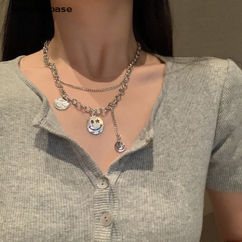 [jewelrybase] Smiley Face Pendant Necklace Silver Layered Necklace Alloy Chain Retro Hip Hop Punk Gaya Wajah Senyum Rantai Huruf Multilayer Kalung Rantai Klavikula Panjang Butik