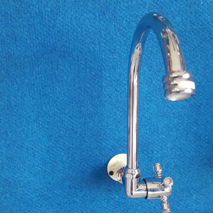 kran angsa/kran sink dari tembok