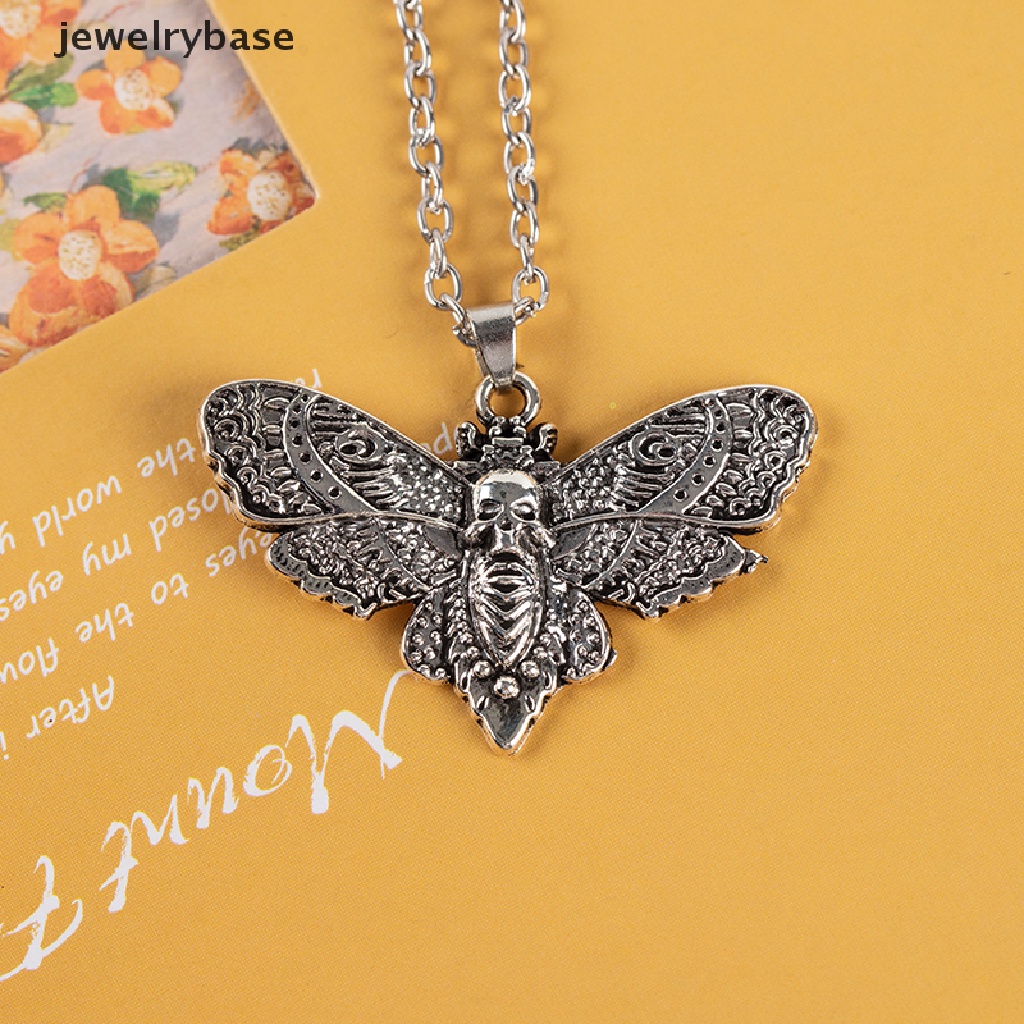 [jewelrybase] Kepribadian Hip Hop Tengkorak Liontin Liontin Ornamen Halloween Ngengat Kalung Gothic Kalung Vintage Hewan Ngengat Aksesoris Atau Wanita Pria Hadiah Butik