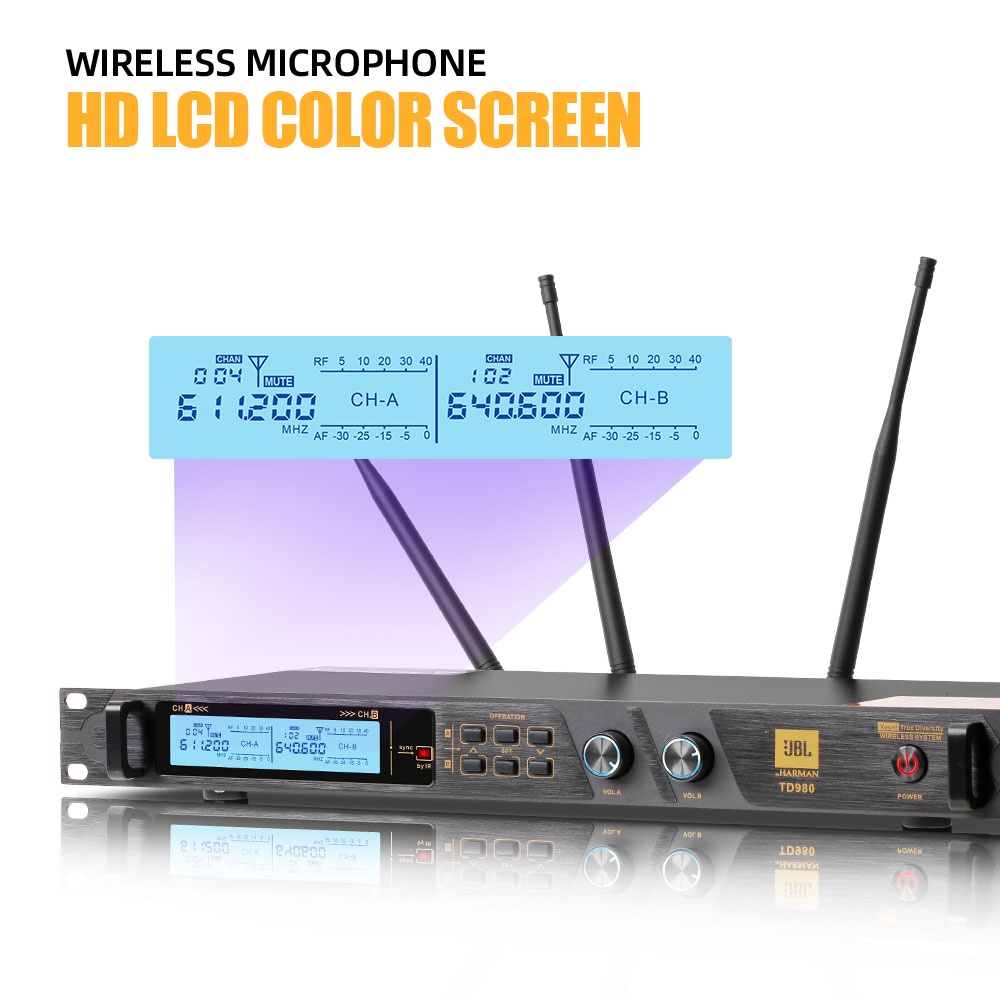 Versi profesional asli  TD980 baru satu derek dua mikrofon logam nirkabel bagian U dapat berupa FM KTV bernyanyi hiburan keluarga pelatihan pidato karaoke / pertunjukan udara terbuka / kegiatan kuil bernyanyi langsung, adegan pernikahan, COD anti pelui