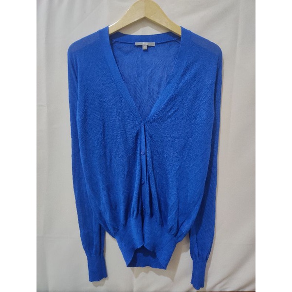 Cardigan Uniqlo Blue Preloved Second