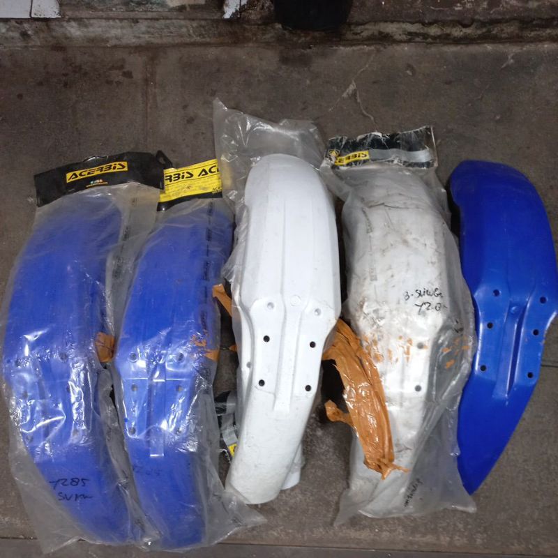 slebor depan YZ 85 spakbor depan yz 85. original ACERBIS ITALY