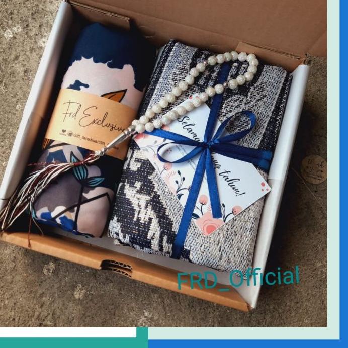 

♚ Hampers Muslim Murah (Hijab + Sajadah + Tasbih) souvenir kado hadiah gift hamper ultah nikah wedding wisuda graduation sempro guru perpisahan ❂