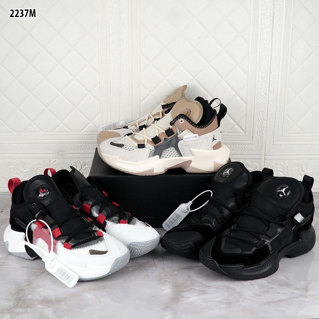 SEPATU BASKET COWOK AJ WHY NOT ZERO.5 2237M