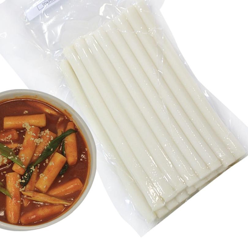 

♠ TTEOKBOKKI ONLY PLAZA KOREA 1 KG - KOREAN RICE CAKE TTEOK TOKPOKI TOPOKKI TOPPOKI KUE BERAS KOREA ™