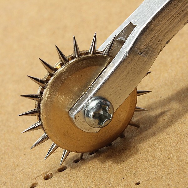 

Pemotong Leather Craft Over Stitching Wheel Alat Pembuat Tanda Sobek Porporasi