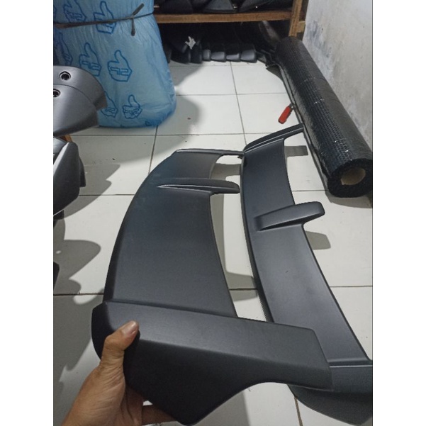 SPOILER CRV 2007-2011  BAHAN PLASTIK ABS TANPA CAT