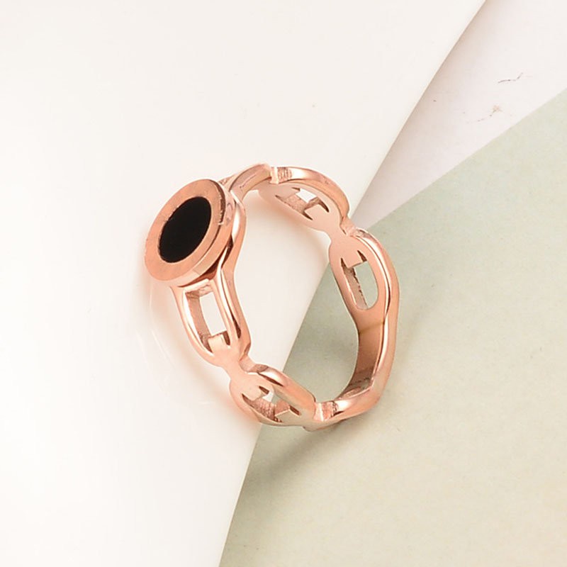 Cincin Bahan Titanium Steel Bentuk Bulat Warna Hitam | Cincin Pasangan Bahan Stainless Steel Warna Rose Gold | Kalung Rantai Dengan Liontin Hati Untuk Wanita