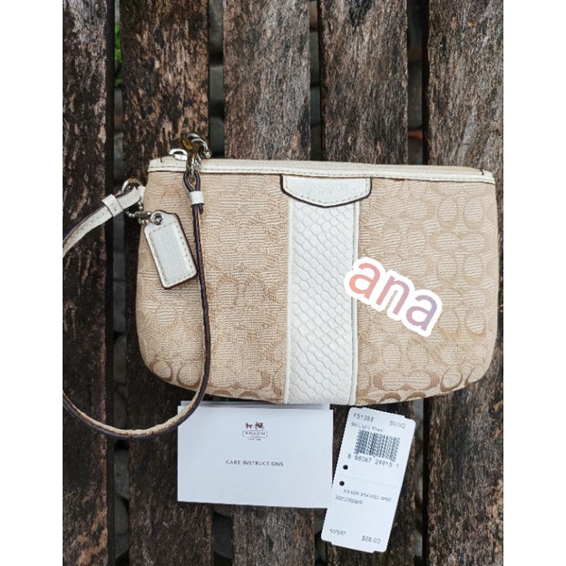 Preloved Coach Wristlet