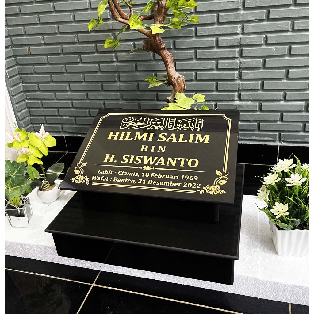 BATU NISAN DUDUKAN GRANIT 40x60