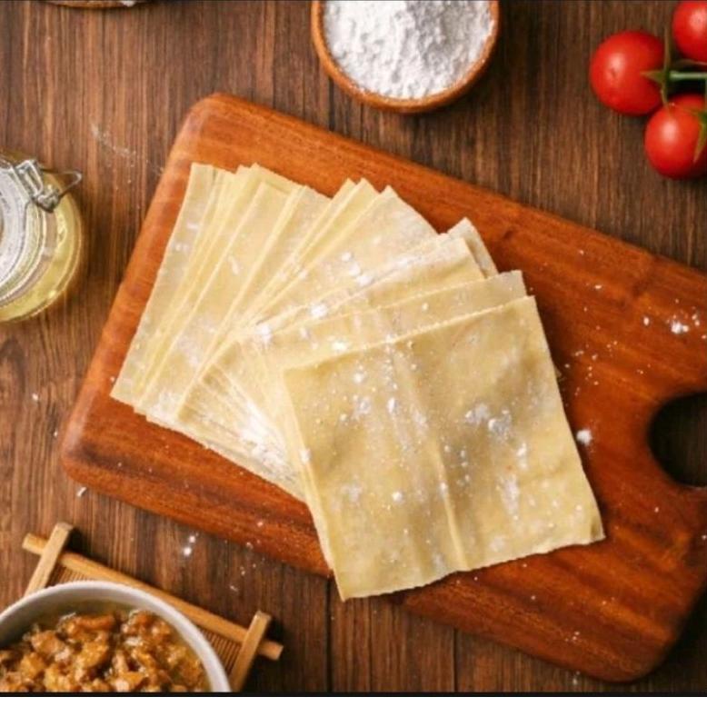 

【Penjualan Terbaik】✅COD Kulit pangsit dimsum siomay gyoza kotak hitam halal tipis pink//hijau//kuning anti lengket murah isi /250gram/35 per pak