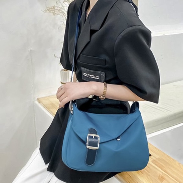 Dijual Tas Selempang Wanita Impor Simpel Polos Motif Gesper Samping 6638 - Biru Limited