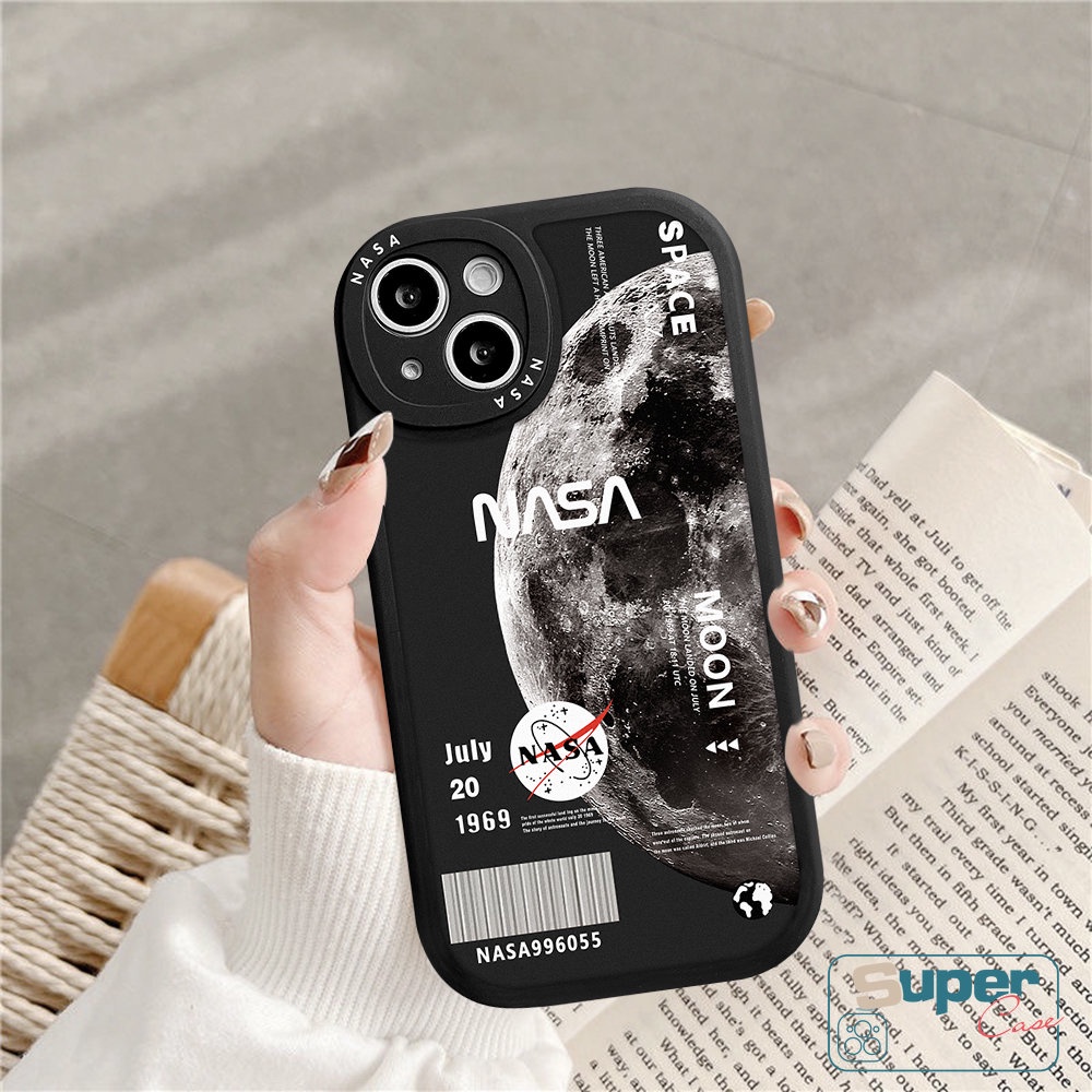 Casing Tpu Lembut NASA Merek Trendi Untuk Samsung A04 A14 A04s A13 A12 A50s A03 A23 A22 A53 A03s A52 A52s A50 A73 A32 A21s A30s A33 A20s A02s A31 Astronot Bulan Silicon Penutup Belakang