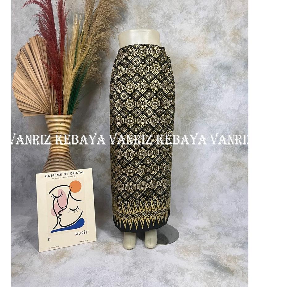 ◙ ROK SPAN BATIK//ROK BATIK SPAN//ROK SPAN DALAMAN FURINGBELAH TENGAH RESLETING BELAKANG ✿