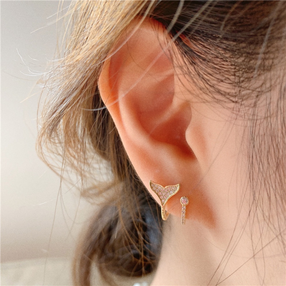 Deartiara Gapura Timur Korea Selatan Temperamen Baru Fishtail Earrings Earrings Double-layer Indah Anting Serbaguna