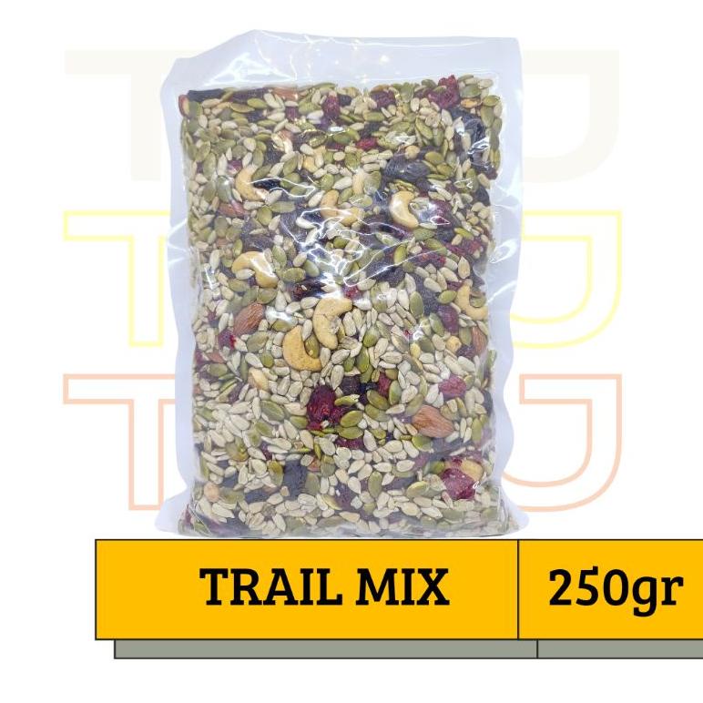 

TERLAKU PREMIUM TRAIL MIX 250 gr(ALM, CHSW, CRNBRY, RAISN, SNFLWR, CHIA) .,..,.,.,.
