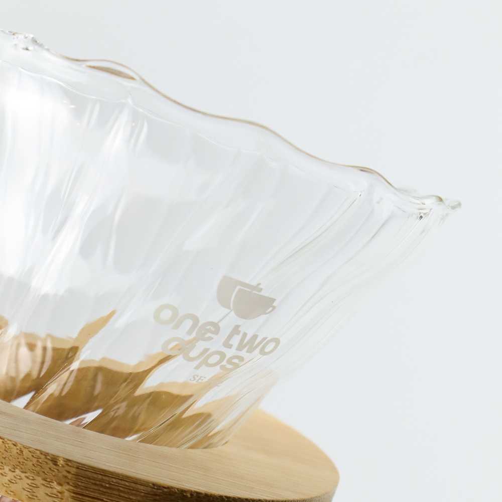 (BISA COD) FTIHSHP  Filter Penyaring Kopi V60 Coffee Filter Wooden Bracket - SE102