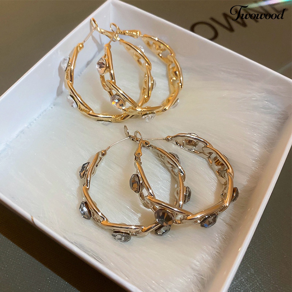 Twowood 1pasang Lingkaran Anting Tindik Geometris Berlian Imitasi Bertatahkan Temperamen High-end Telinga Dekorasi Jarum Perak Wanita Besar Hoop Earrings Aksesoris Pakaian