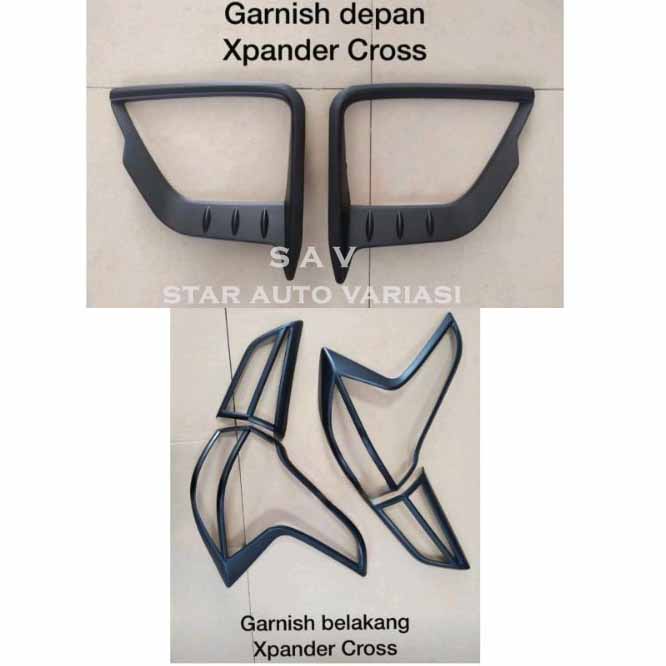 Paket garnish lampu hitam Xpander cross.