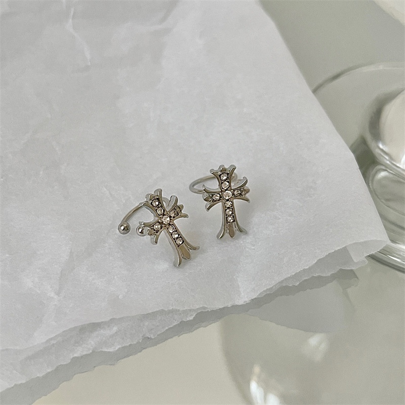 Keren Chic Zirkon Croxin Cross Ear Clip Untuk Wanita Tanpa Telinga Piercing Cuff Earrings Karakter Earring Perhiasan Aksesoris Pesta