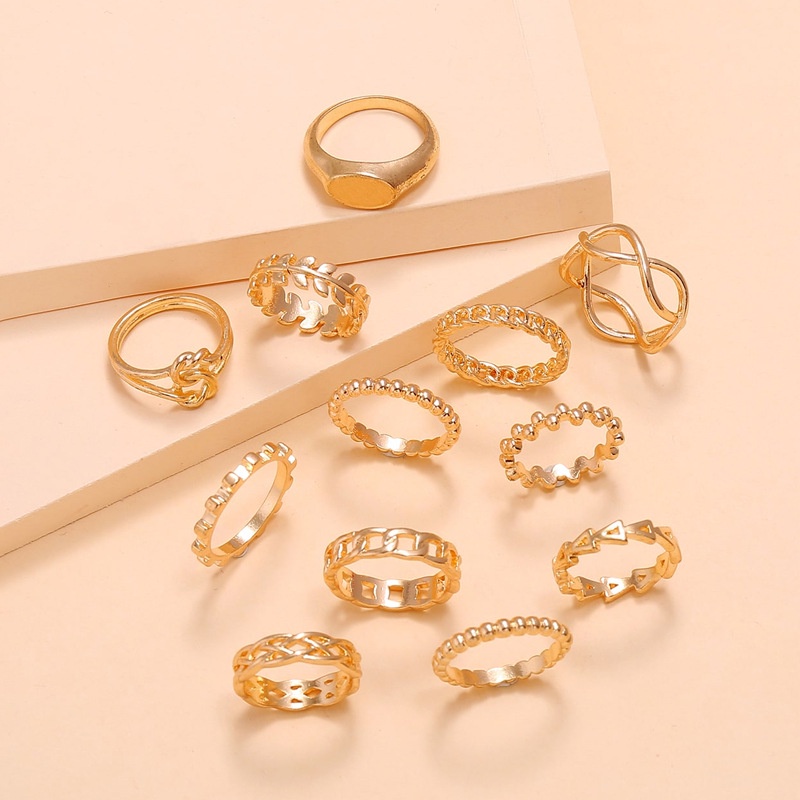 Elegan Dan Canggih Rasa 8-karakter Disimpul Geometris Berongga Segitiga Cincin Rantai Segel Daun Cincin Set
