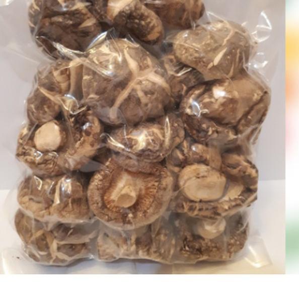 

☼ r hioko shitake yoko ukuran 3-4 cm 3-4cm 500 gram gr r kering ☂